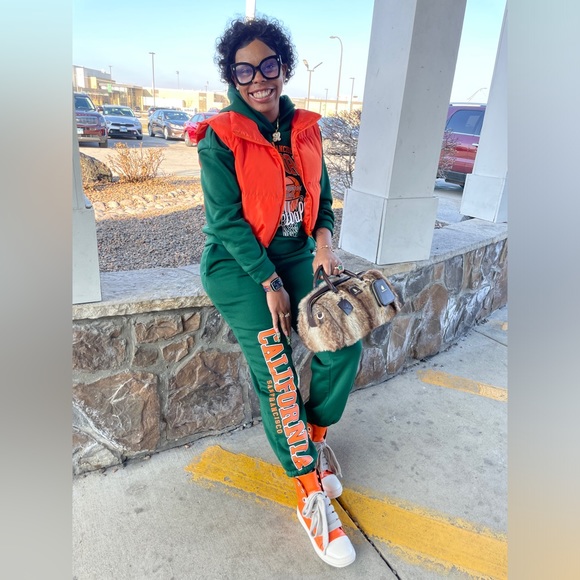 Meet your Posher, Amy - Picture 4 of 5